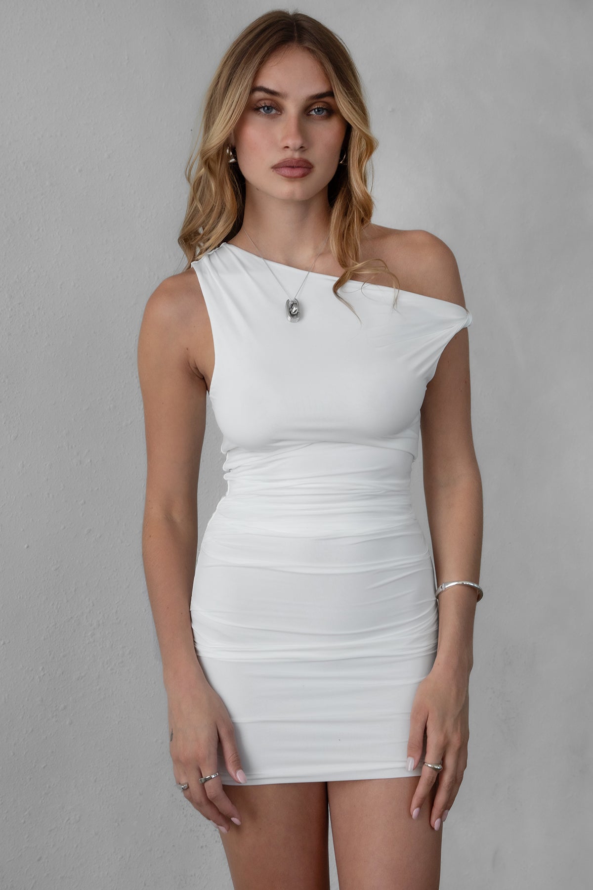 DC30573-CHARLI WHITE